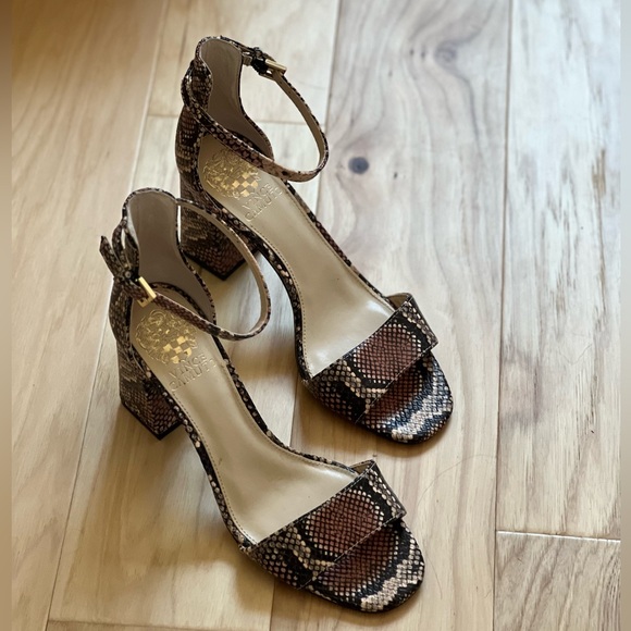Vince Camuto Snake Print Winderly Block Heel Sandal NEW! - Picture 2 of 7
